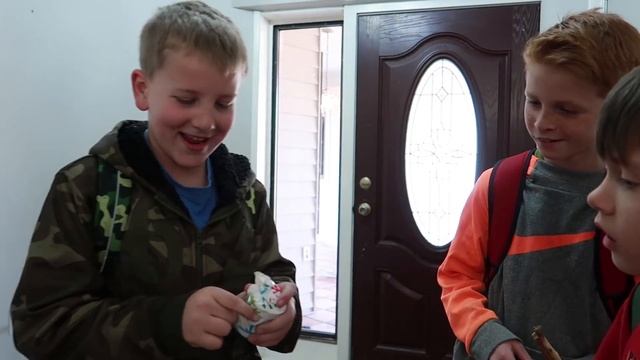 DON'T POOP YOURSELF! | HAPPY BIRTHDAY LANDON! | GROSS BOYS! смотреть онлайн
