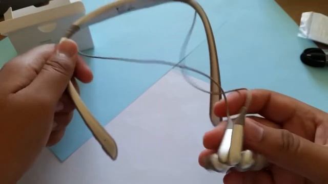 Unboxing - Samsung Level U PRO Dourado смотреть онлайн