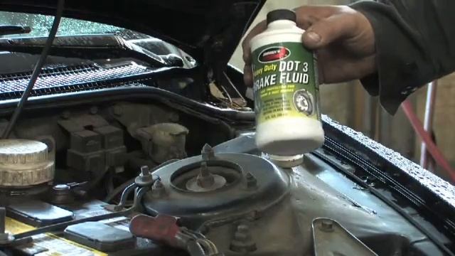 How to Replace Clutch Fluid смотреть онлайн