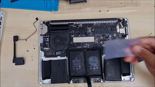 How To Replace Battery On MacBook Pro 2015 13 ! Step-By-Step Replacement Guide! смотреть онлайн