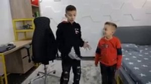 Артур УСТРОИЛ Брату ВЕСЕЛЬЕ Дома shorts - mc ARTUR.mp4