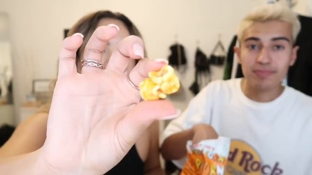 TRYING TRADER JOES FALL PUMPKIN SPICE/PUMPKIN FOOD AND DRINKS смотреть онлайн