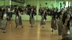 Танец "Бабки Ежки"