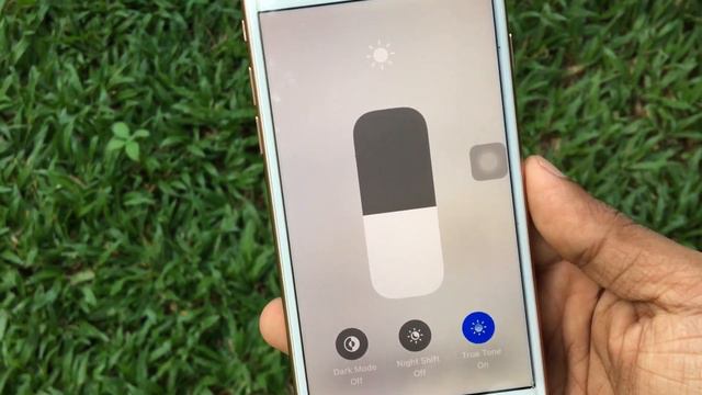 What is True Tone Display on Apple Devices| Should You turn it ON Explain in Sinhala смотреть онлайн