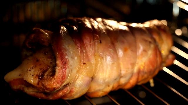 Нужна духовка? Обзор модели Pyramida 60 TMR white. смотреть онлайн