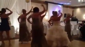 Танец подружек невесты и невесты Gangnam Wedding Style [beforemarriage.ru]