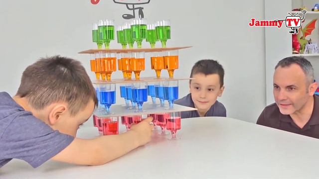 ПРОЙДИ ДЖЕНГУ ИЗ СТАКАНОВ, ЧТОБЫ ВЫЖИТЬ !! Артем VS Кирилл VS Папа | Jammy TV