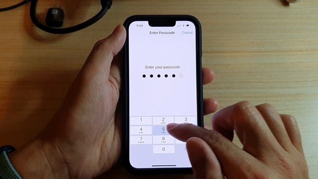 iPhone 13/13 Pro: How to Update Your iPhone to the Latest iOS Software смотреть онлайн