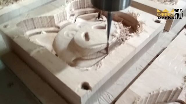 Производство резного изделия из массива бука на станке с числовым программным управлением смотреть онлайн