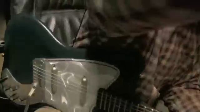 Danelectro Dead On 67 Baritone Guitar смотреть онлайн