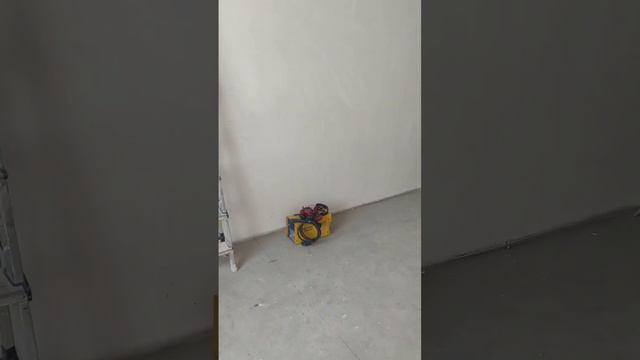 Спальня . Перекинули выход под сплит в изголовье будущей кровати . смотреть онлайн