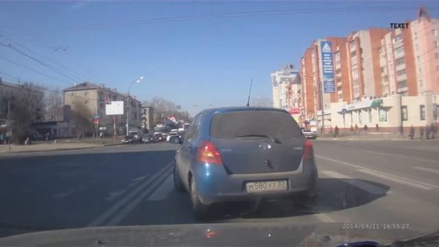 Женщина за рулем или как не стоит разворачиваться смотреть онлайн