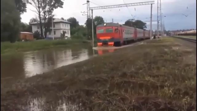 Prikol RZD - вероломный рельс и смех и грех!!! смотреть онлайн