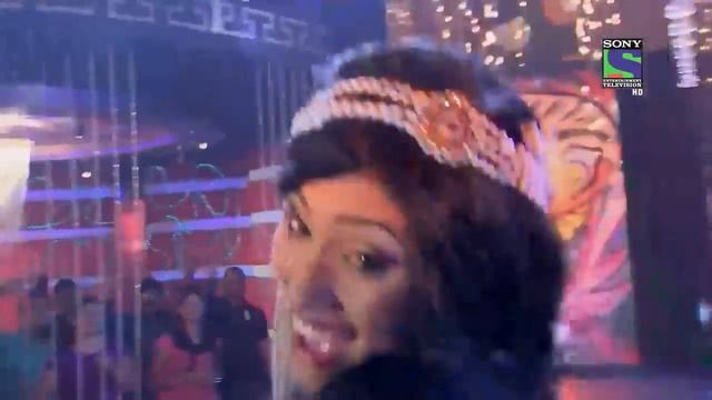 Video Superimposition & Edit II CID Officers Dancing on Saki Saki (Tarika, Purvi and Shreya) смотреть онлайн