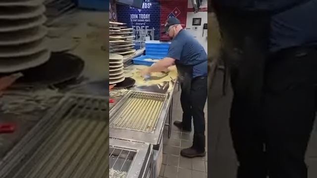 Practicing for the dominos world fastest pizza maker 2022 in vegas смотреть онлайн