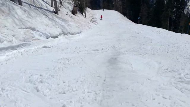Escape to Blue Ski Slope and Uncover Its Surprising Music ~ 8 Minutes in 4K! смотреть онлайн