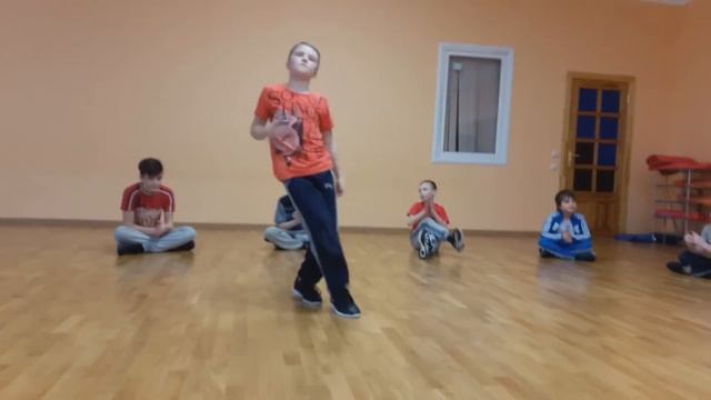 Breaking Держи ритм смотреть онлайн