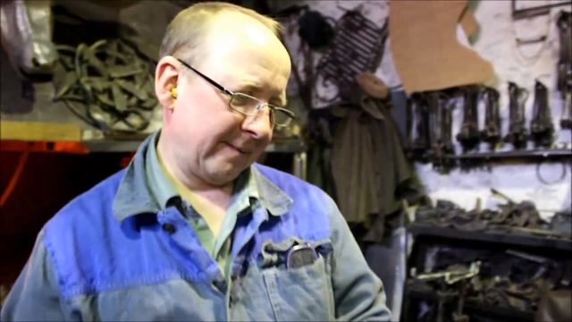 Blacksmithing. Ковка мотоцикла и дровницы.Горячая ковка смотреть онлайн