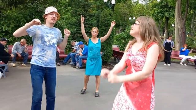 Ukraine,Харьков,танцы,"Голубой вагон" смотреть онлайн