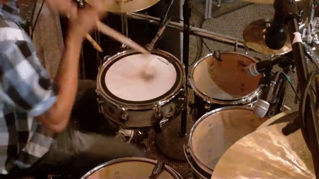 Mary J Blige (Family Affair Drum Cover) смотреть онлайн