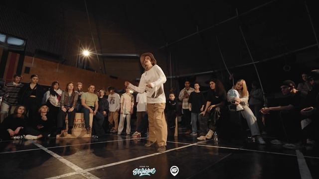 Ника Цатурян vs VENOM / TOP 6 / Hip Hop Beg / ДВИЖЕНИЕ Battle смотреть онлайн
