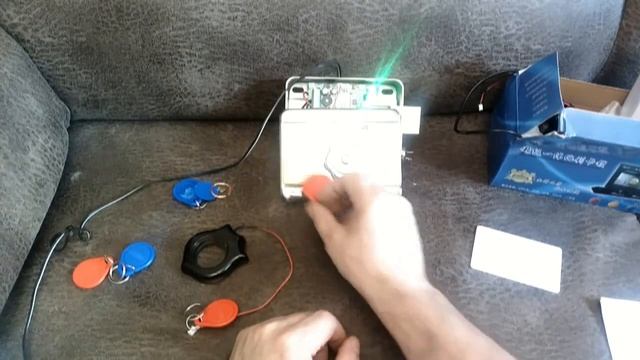 Дверной электрозамок с rfid программирования добавить ключ IC reader 13,56 мГц смотреть онлайн