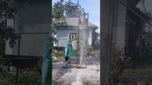 БУРЕНИЕ ПО КАМНЮ малогабаритной буровой установкой.Пневмоударник п-110 3.2