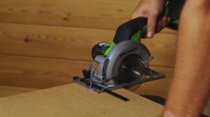 Тест аккумуляторной циркулярной мини пилы Greenworks G24MCS журналистами Потребитель Garden Tools
