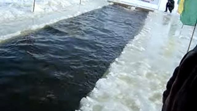 Заплыв Михаила Букина смотреть онлайн