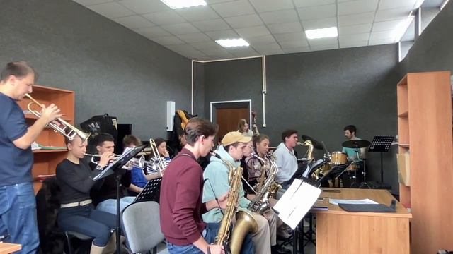 strike up the band - George Gershwin/ arr.Sammy Nestico смотреть онлайн