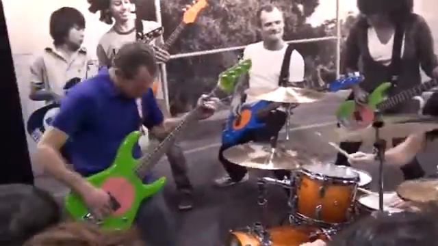 Chad Smith and Flea Jam session-2 смотреть онлайн