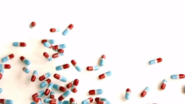 falling pill capsules 5 zyvrwhlbb PM смотреть онлайн