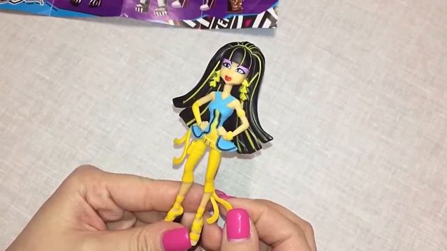 Обзор куклы Клеоденил коллекции Monster High смотреть онлайн