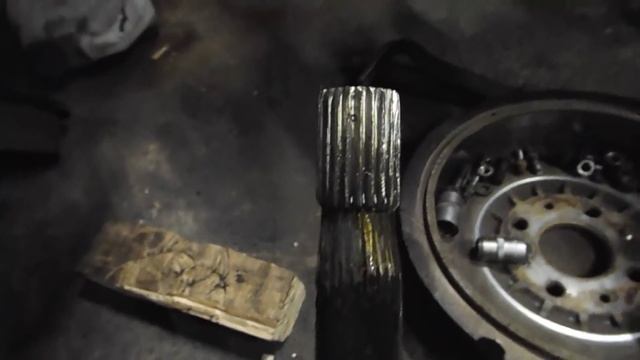 Обзор нарезанных шлицов полуосей после не долгой эксплуатации. смотреть онлайн