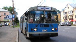 Троллейбус Кирова ЗиУ-682Г [Г00] борт. №545 маршрут №8 на остановке «Библиотека имени Гайдара»