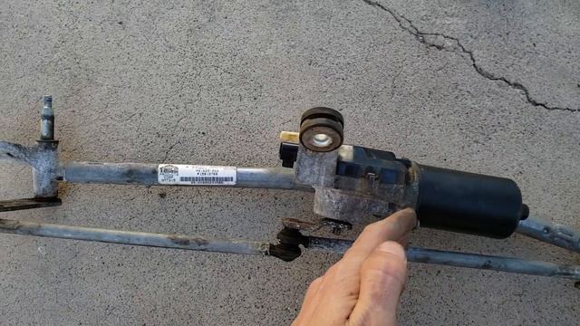 Fix Windshield Wipers Stuck in Upright Position (After Wiper Motor Replacement) смотреть онлайн