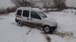 ТЫ ПОЙМЁШЬ КАК ОН ВЕДЁТ СЕБЯ ЗИМОЙ Тест драйв #Renault #Kengoo Приключения #автобудни #косов