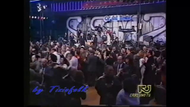 LISCIO 90 valzer per sax eseguito nel 1991 da ENRICO MUCCIOLI dell'orchestra CASADEI смотреть онлайн