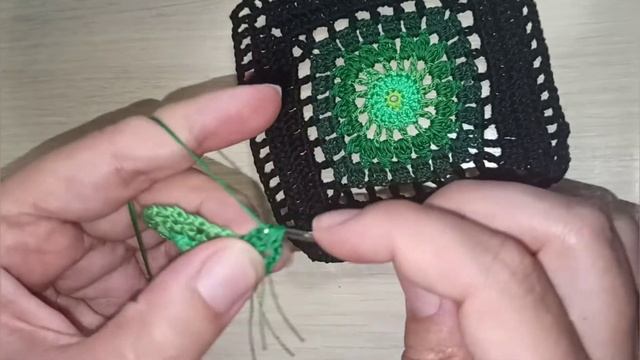 Бохо-топ крючком. Топ из квадратов крючком. Топ из мотивов. смотреть онлайн