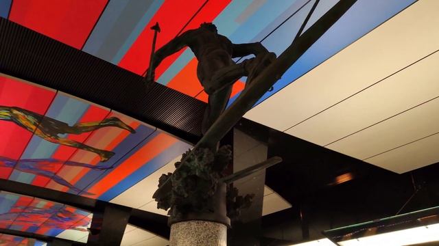 Метро в Москве. Красивые И Необычные Станции Метро Москвы? смотреть онлайн