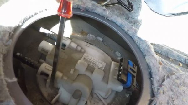 z22yh Kraftstoff Fördereinheit Opel 5815038, замена топливного насоса