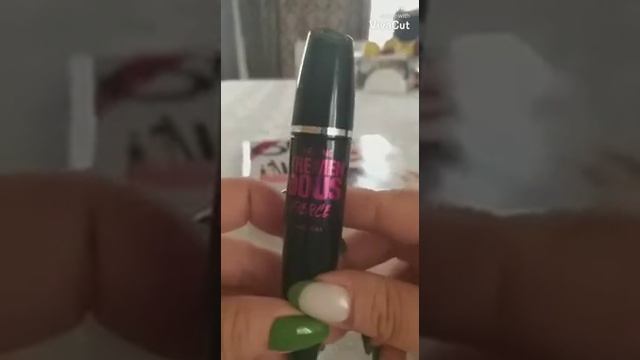 супер тушь и стойкая помада?? смотреть онлайн