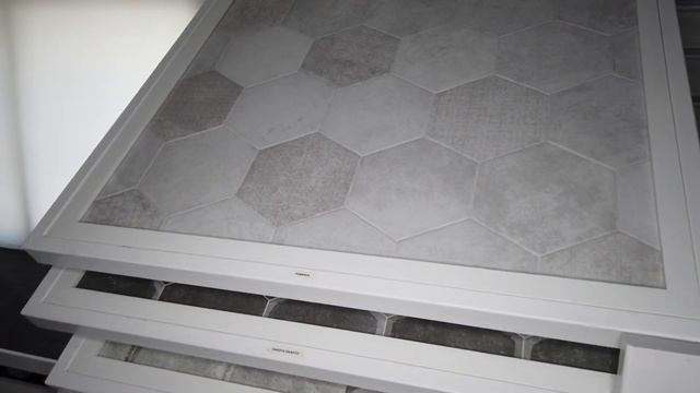 POMPEYA 20X24 MONOPOLE CERAMICA