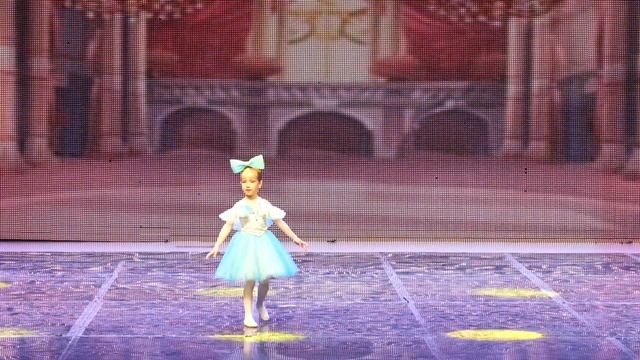 Классическая хореография Танец куклы СОЛО Сабитова Дениз смотреть онлайн