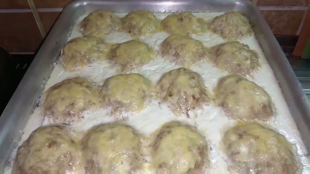 Меню на день: Свекольник/ Тефтели под сметаной с Картофелем/Салат с Помидорами/ Вареники с Творогом смотреть онлайн