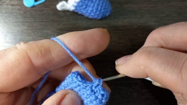 Вяжем гирнянду к Новому году."Мини рукавицы "мк. смотреть онлайн