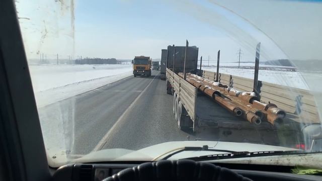 Дальнобой по России #212 Отмечаю ДР в рейсе под Челябинском , Проходим Урал смотреть онлайн