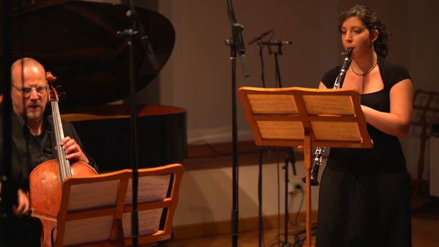 Ursula Mamlok - Fünf Bagatellen für Klarinette, Violine und Violoncello (III)(1988) смотреть онлайн