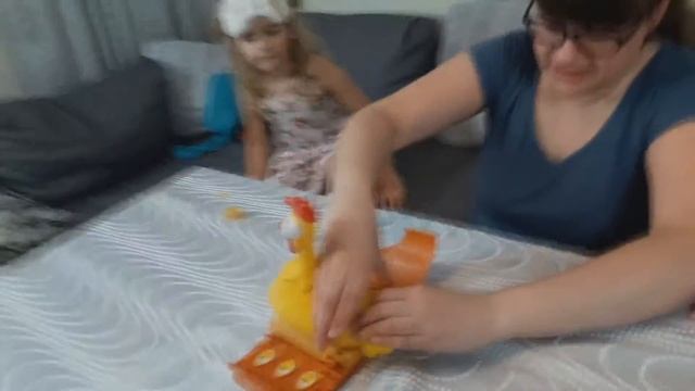 ТАКОЙ ПРОТИВНЫЙ ЗВУК...Challenge поймай куриное яйцо/GIT GIT GIDAK смотреть онлайн