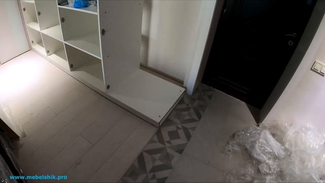 Монтируем мебель в квартире / Два шкафа и стол / Тумбы в ванную смотреть онлайн